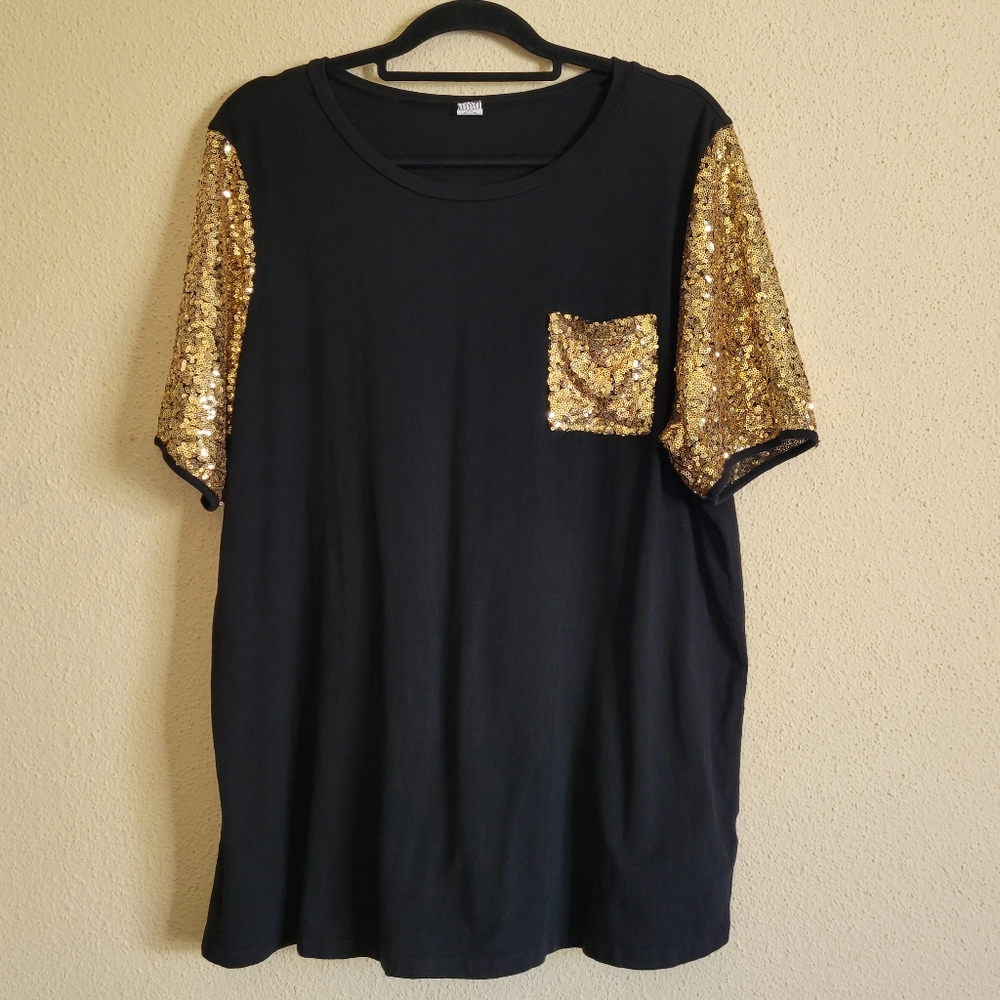 Sunshine & Rodeo black t-shirt with gold sequins sleeves and pocket size 3X